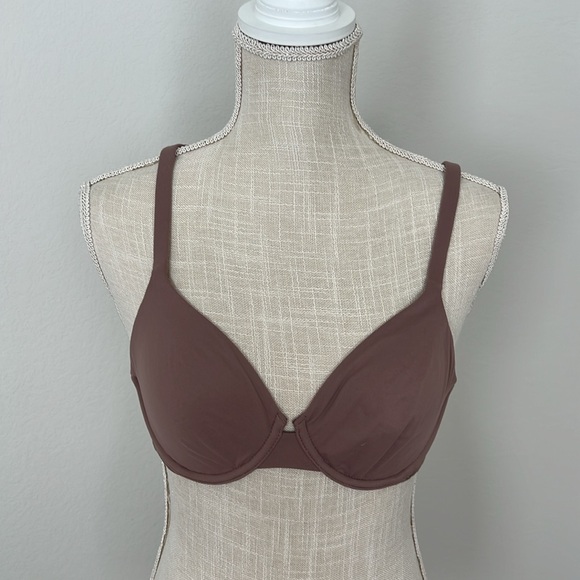 Embraceable Signature Lace Unlined Perfect Coverage Bra - Picture 3 of 10